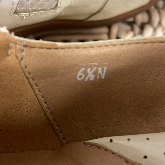 Italian leather - Picture 8 of 9